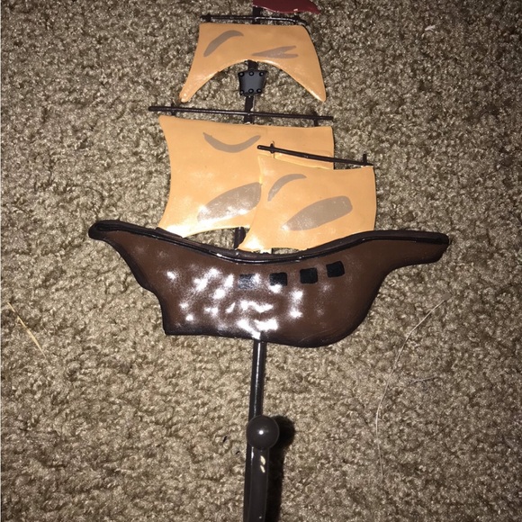 Pirates Hooks - Picture 3 of 4